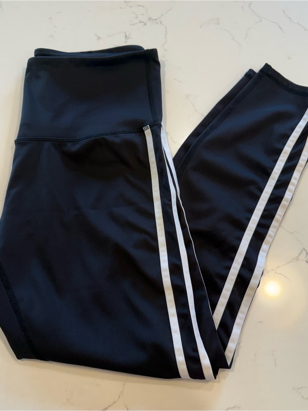 Move Theology Women’s Black Leggings White Stripe Ankle Sz L 23in Yoga Gym  EUC!